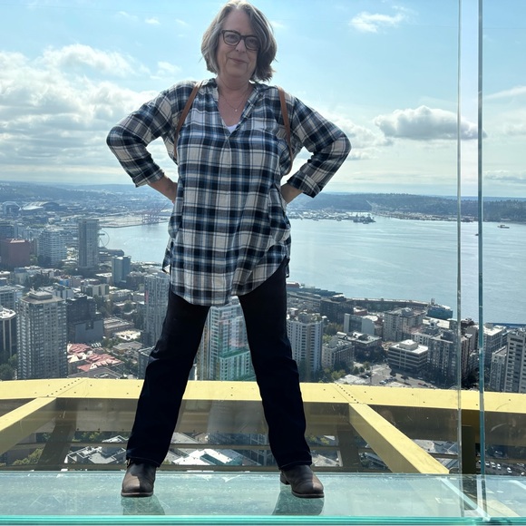 Meet your Posher, Anne - Picture 1 of 1